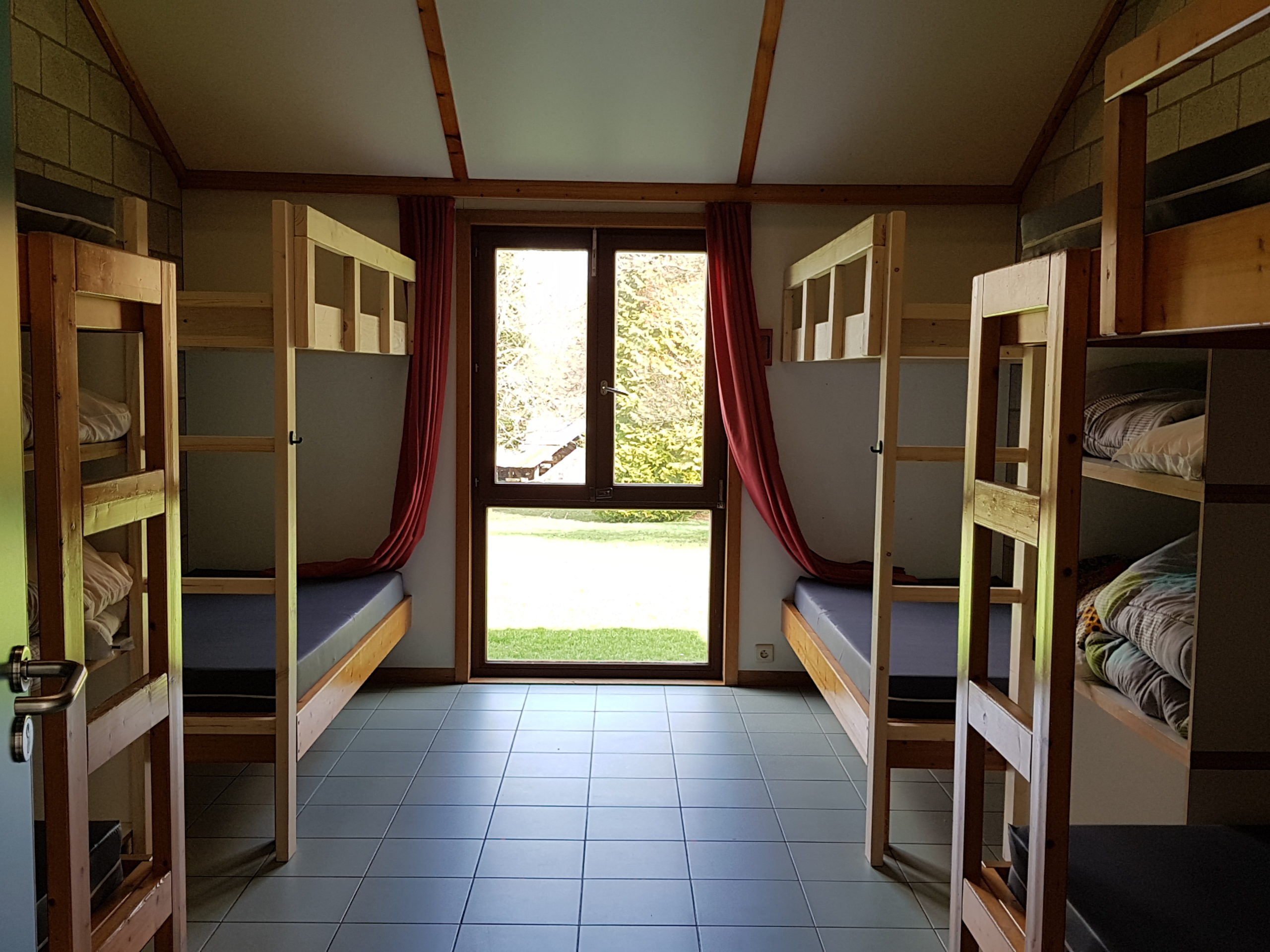 Hébergement : Chambre de 8 lits dans les pavillons