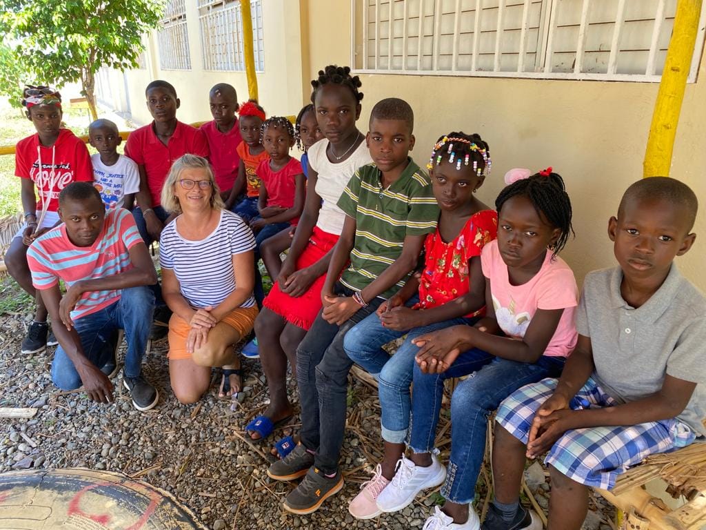 Haïti Farnières soutient les jeunes